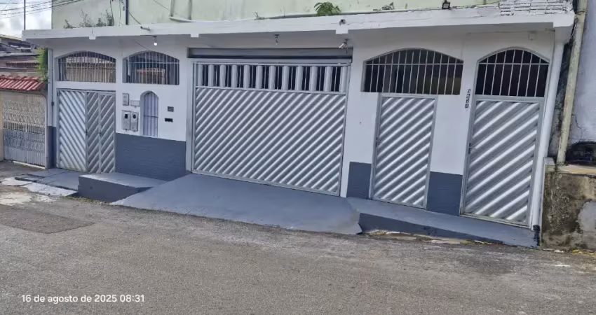 Casa com 3 quartos para alugar na Rua Plácido de Castro, 562, Dom Pedro I, Manaus