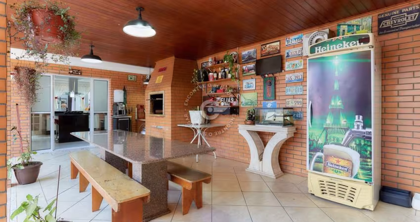 Casa com 4 quartos à venda na Rua 25 de Agosto, 557, Boqueirão, Curitiba