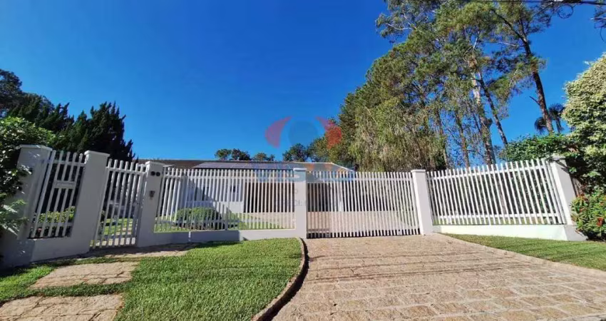 Casa com 3 suítes, piscina e área gourmet para venda