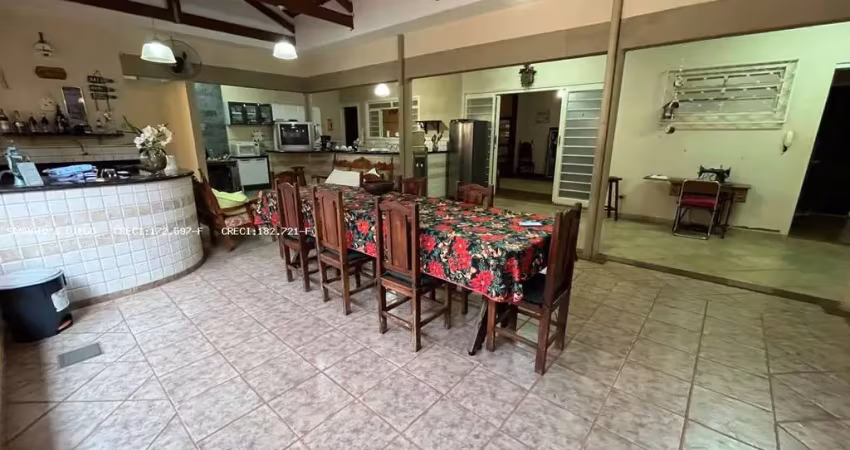 Casa para venda em jaboticabal, centro, 3 dormitórios, 2 suítes, 3 banheiros, 4 vagas