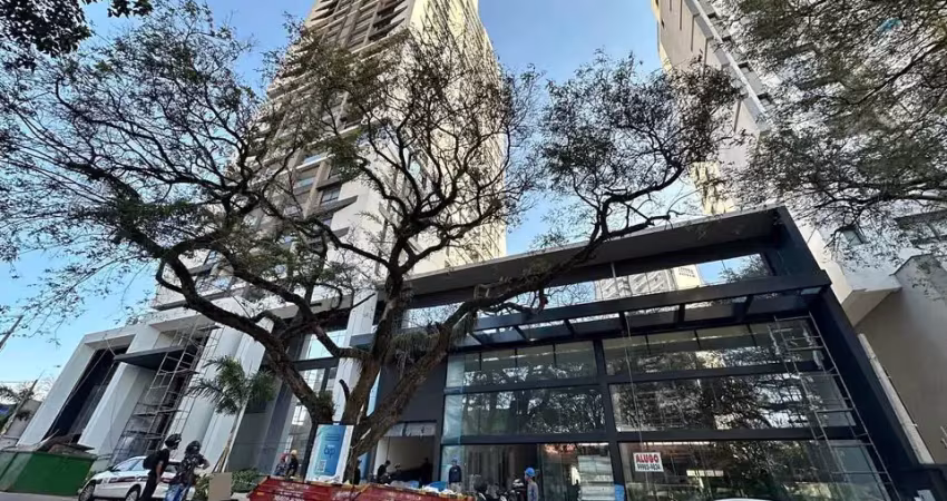 Sala comercial com mezanino edif; francisco henrique henz