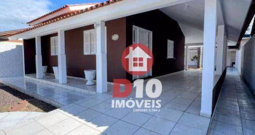 Casa com 2 Dormitórios, Edícula e Terreno Amplo à Venda em Arroio do Silva/SC