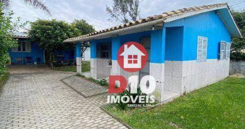 Duas Casas no Mesmo Terreno a 250m do Mar – 4 Quartos e Garagem – Arroio do Silva/SC