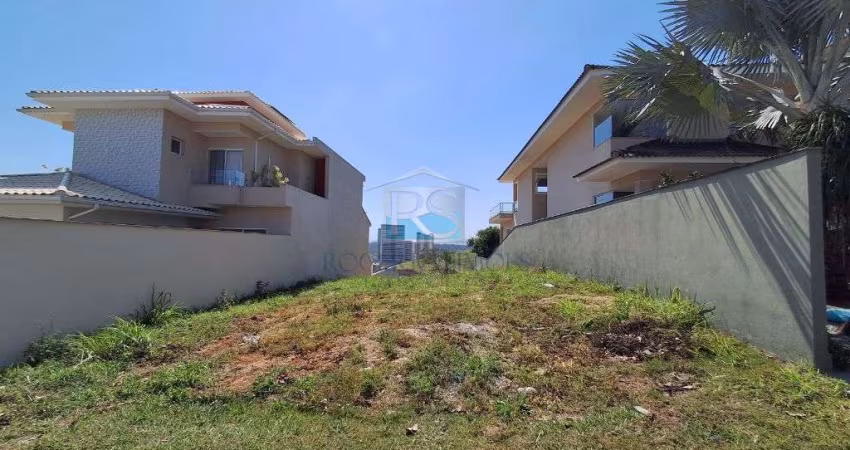 Ótimo lote de terreno no Vale dos Cristais 4 com 499m2 - Lindas casas no entorno do terreno