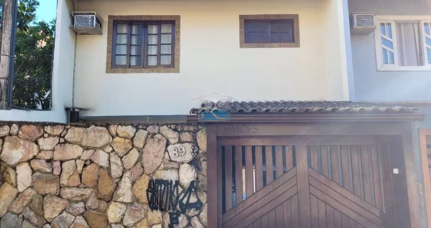 Casa com 3 quartos à venda na Vila Genésio Pinto, Cajueiros, Macaé