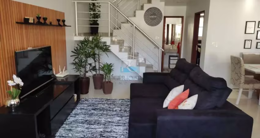 Casa com 3 quartos à venda na Avenida Vereador Roberto Garrido de Souza, Lagoa, Macaé