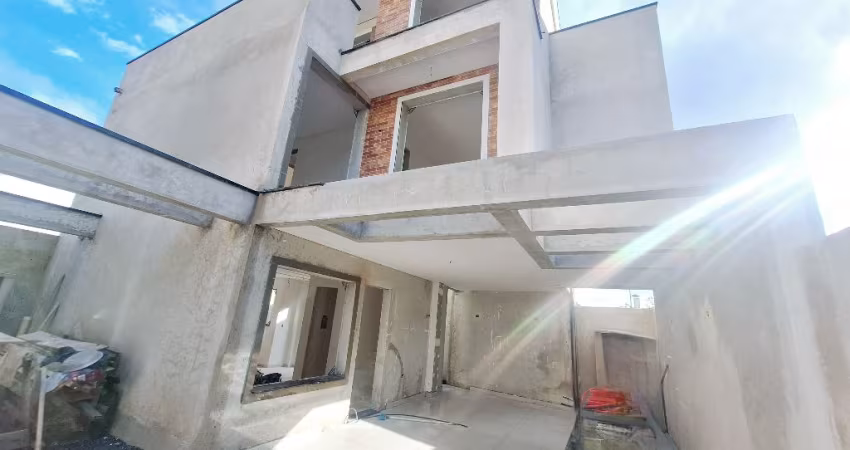 Belíssimo triplex moderno e sofisticado no bairro Novo Mundo