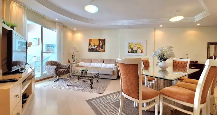 Belíssimo apartamento com 4 dormitórios (1 suíte) andar alto, amplo e bem localizado no cristo rei