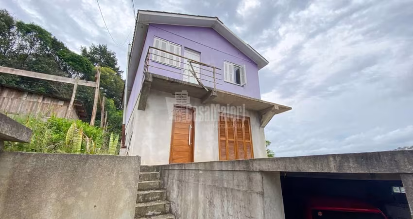 Casa à venda com 03 dormitórios em Bento Gonçalves