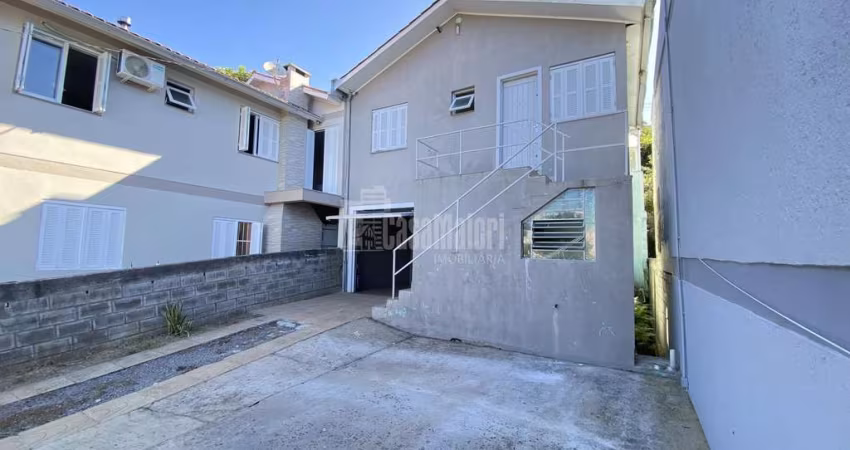 Casa a venda em Bento Gonçalves com 2 moradias