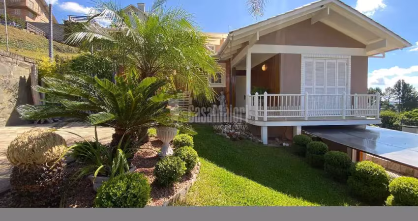 Casa à Venda com 4 Dormitórios e 2 Suítes em Bento Gonçalves!