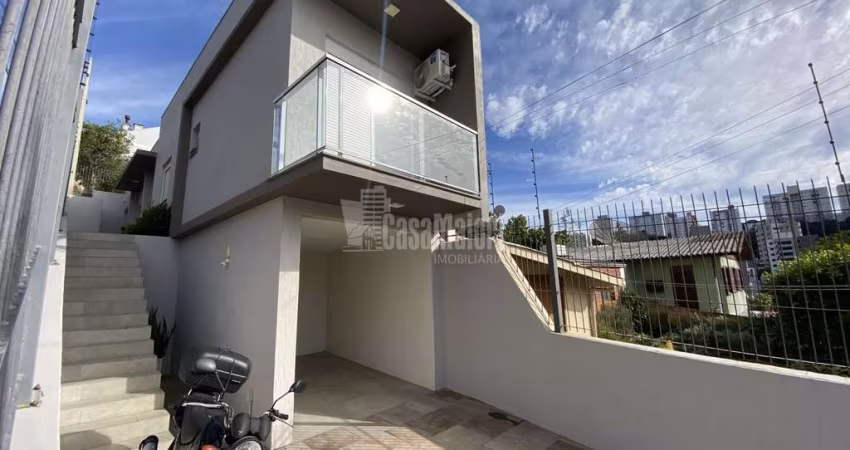 Encantadora casa à venda totalmente mobiliada e equipada no coração de Bento!