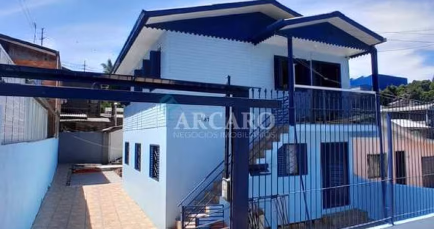 Casa com 6 quartos à venda na Rua Venâncio Antônio Guaresi, 537, Pioneiro, Caxias do Sul