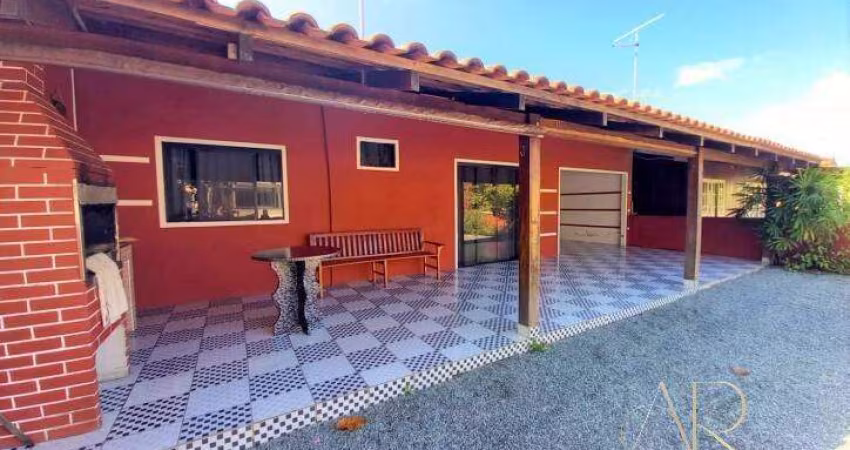 0099 - Casa em Alvenaria no Centro l Balneário Barra do Sul-SC