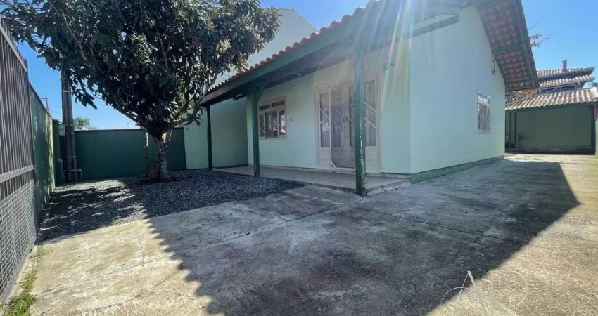 0090 - CASA EM ALVENARIA AVERBADA NO BAIRRO COSTEIRA - BAL. BARRA DO SUL SC