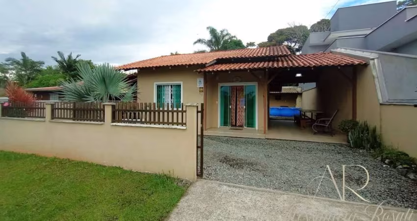 COD 202 - CASA COM LAJE A 50 METROS DA LAGOA - BARRA DO ITAPOCU - ARAQUARI