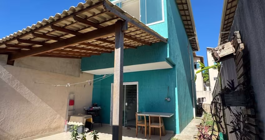 Duplex espaçoso e sofisticado