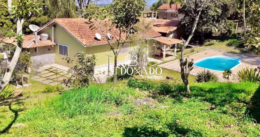 CHÁCARA EM EXTREMA MG À VENDA COM PISCINA 3 DORM. 4000 METROS