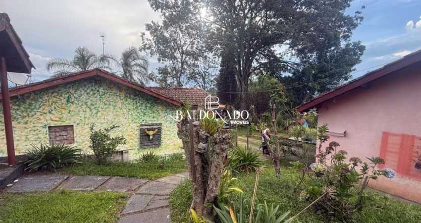 Chácara à Venda em Vargem SP 1.100m²  2 Casas 3 min da Fernão