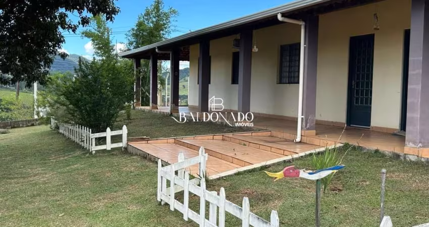 Chácara em Extrema MG à venda 4 DORM. pomar Vista panorâmica