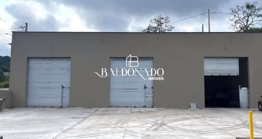 SALÃO COMERCIAL EM EXTREMA LOCAÇÃO MG 102M² A 2KM DO CENTRO