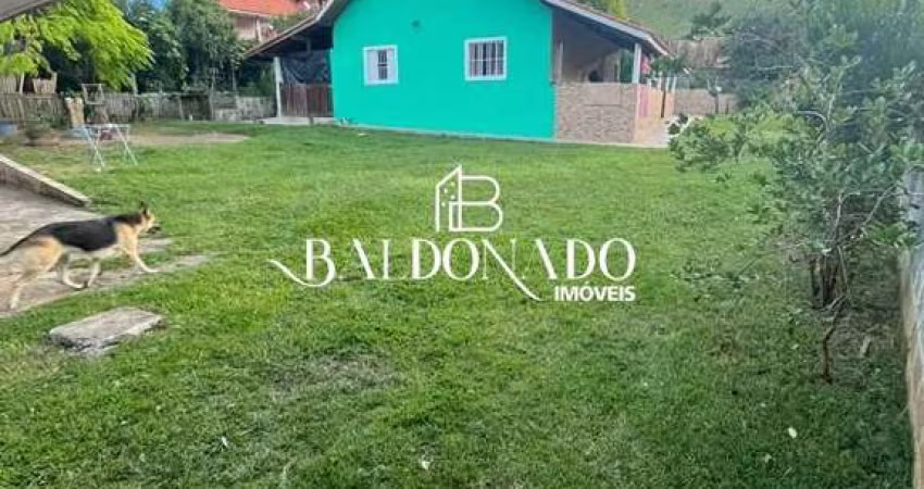 CHÁCARA EM CAMANDUCAIA MG 1.000M² A 2,6KM DO CENTRO 2 CASAS