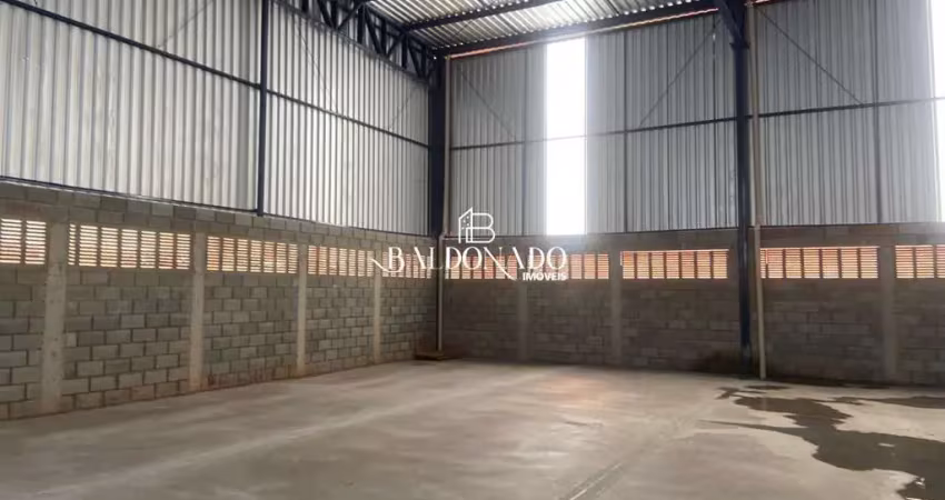 Galpão em itapeva mg para alugar 900m  próx. a fernão dias