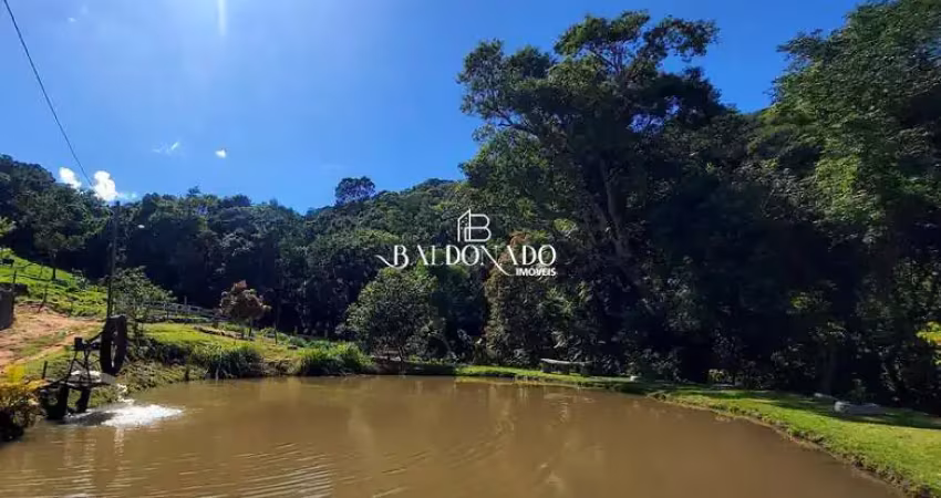 Chácara em toledo mg à venda 30.000 m  cachoeira exclusiva