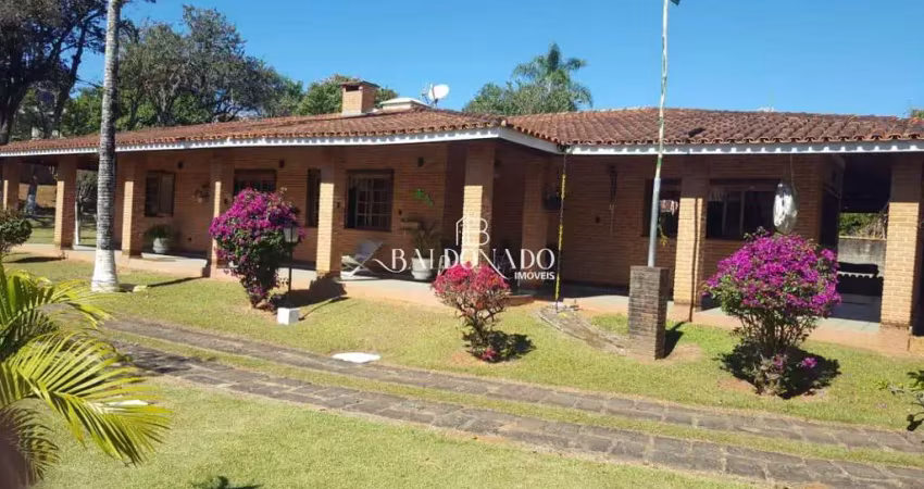 Chácara à venda em extrema mg com escritura 6.577 m  e 2 casas