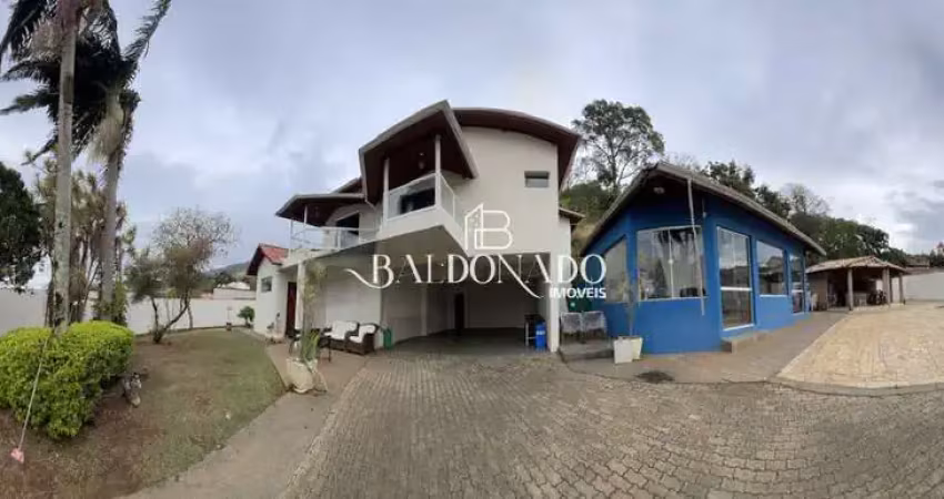 Chácara em extrema mg com 4 suítes, com piscina, área gourmet, salão de jogos