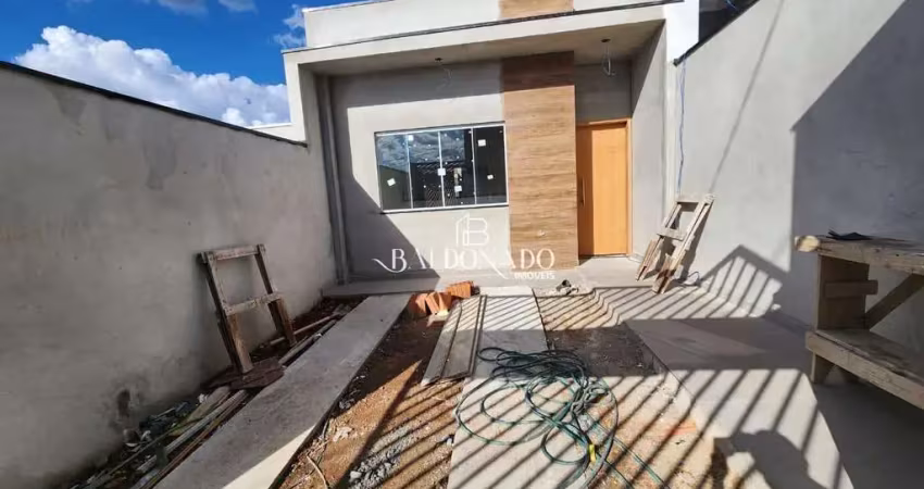Casa em extrema para venda com 2 dormitórios sendo 1 suíte próximo ao centro