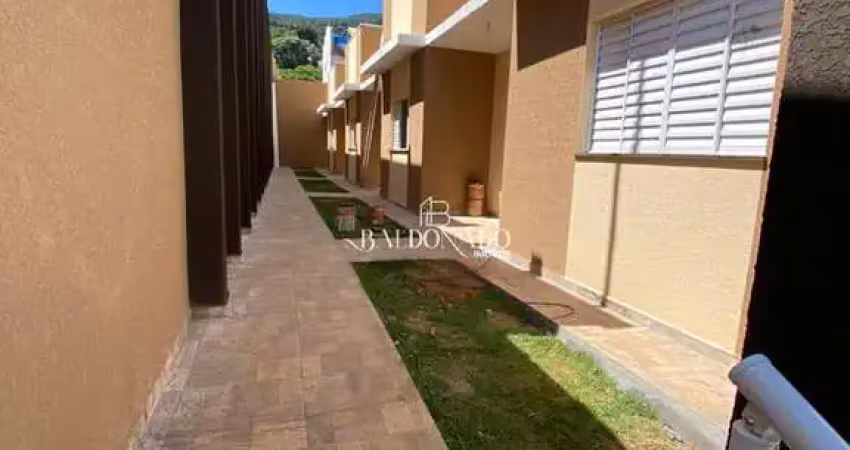 Casa em extrema mg para alugar 46m  3km do centro quintal 2 dormitorios