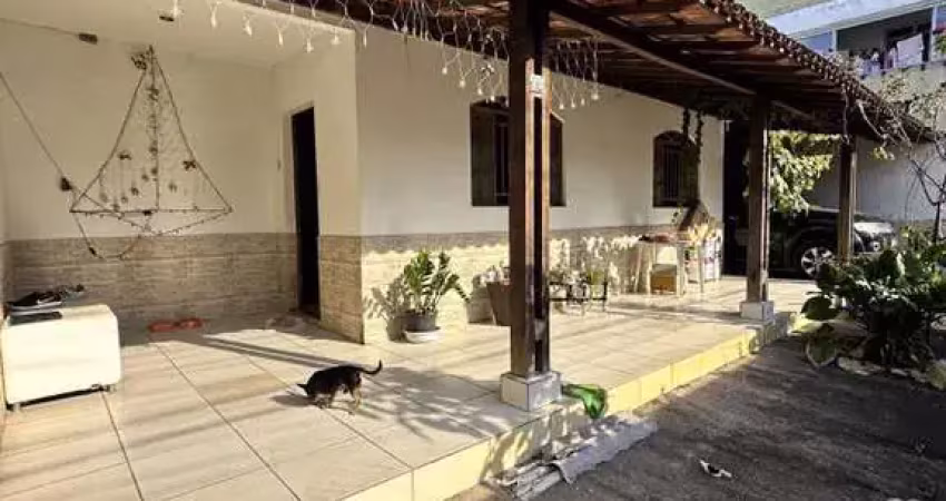 Casa com 3 quartos à venda no Cariru, Ipatinga 