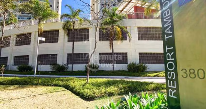 Condomínio Resort Tamboré - Apartamento para venda com 133m², 3 dormitórios, sala de estar, área de serviço e 2 vagas de garagem no Resort Tamboré