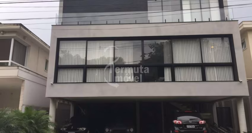 Edifício Reserva Alphasítio - Casa à venda com 500m², 4 suítes, sala de estar, cozinha, área de lazer e garagem no Condomínio Alphasitio