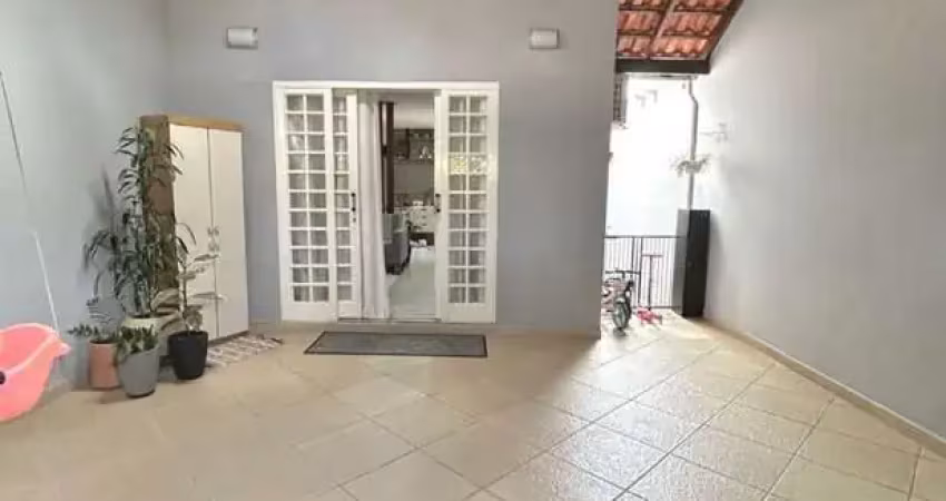Casa com 2 quartos à venda na Rua Massaranduba, Vila Flora, Salto