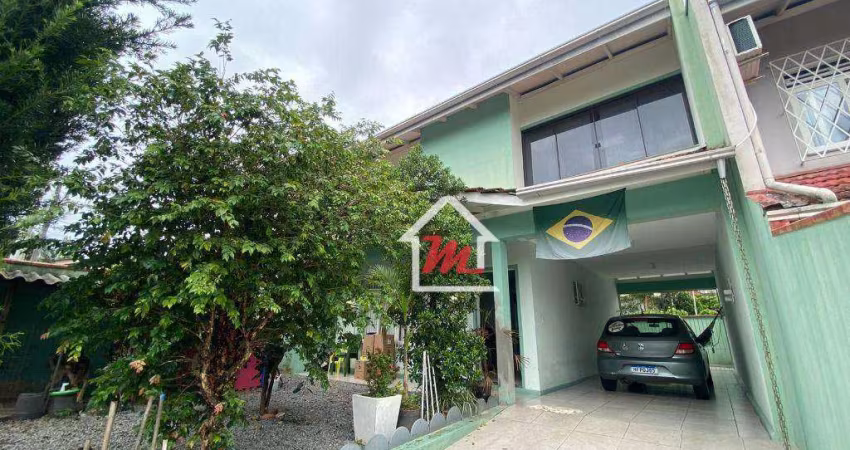 Sobrado a venda no bairro Velha Central