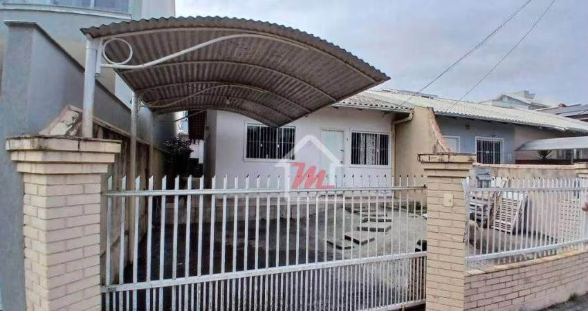 Casa com 3 dormitórios sendo 01 suíte à venda, 79 m² por R$ 600.000 - Velha - Blumenau/SC