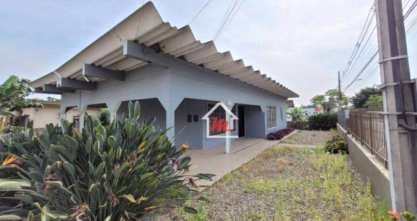 Casa com 3 dormitórios, 240 m² - venda por R$ 800.000,00 ou aluguel por R$ 3.970,00/mês - Velha Central - Blumenau/SC