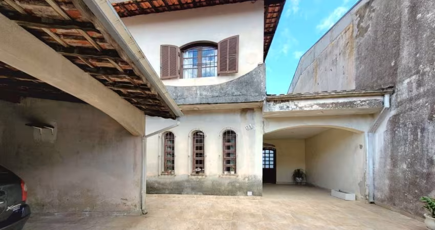 Imperdível sobrado para venda com 3 quartos, sendo 1 suíte, 230m²