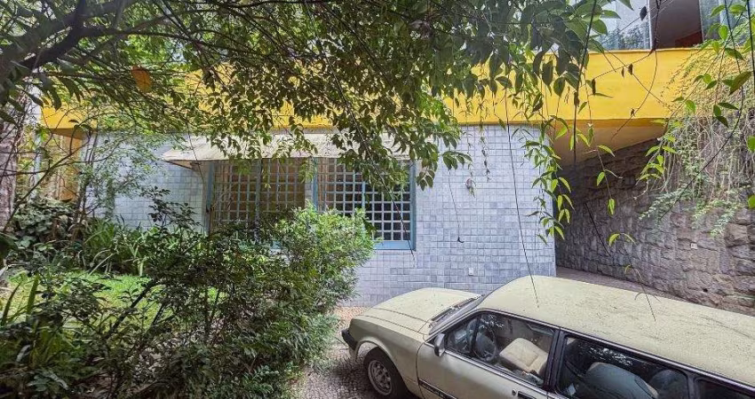 Sensacional casa tipo para venda com 3 quartos, sendo 1 suíte, 307m²