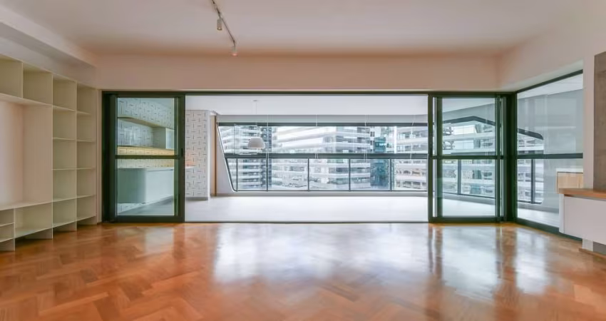 Funcional apartamento tipo para venda com 3 quartos, sendo 3 suítes, 196m²
