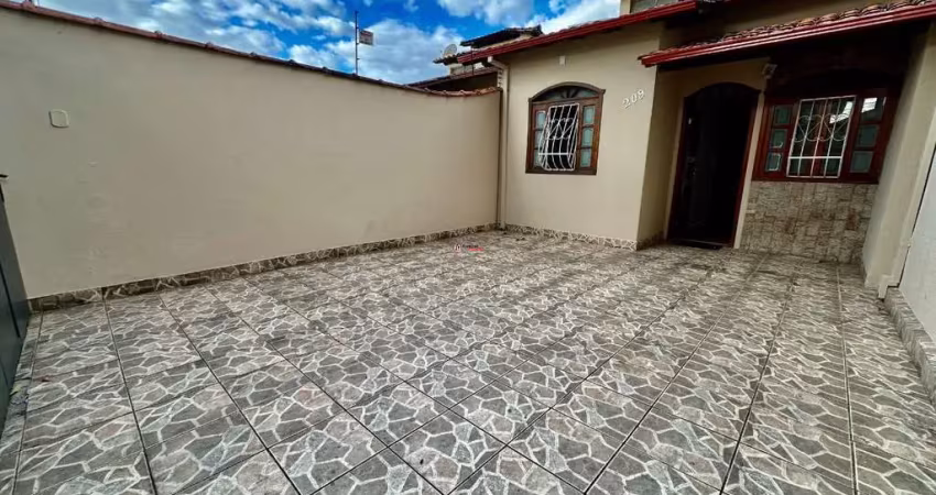 Casa com 2 quartos para alugar na Rua Radeck Muzzi, 902, Santa Amélia, Belo Horizonte