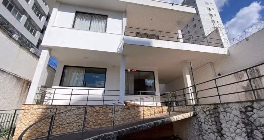 Casa com 4 quartos para alugar na Rua Artur Itabirano, 781, São José, Belo Horizonte