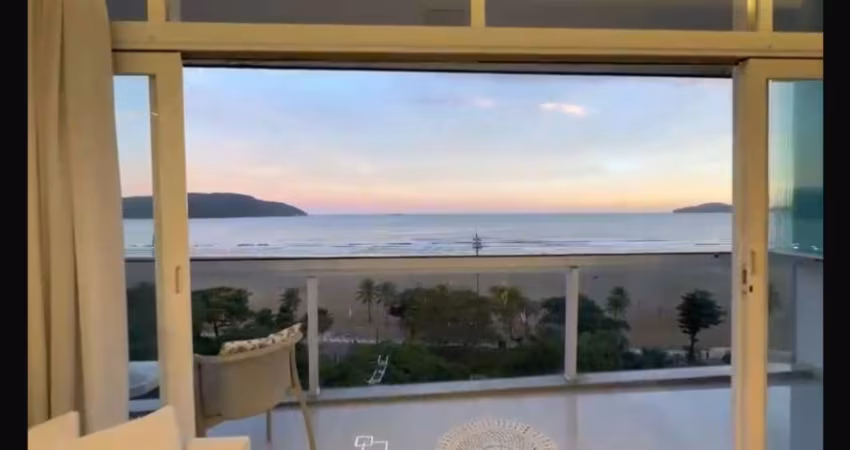 Apartamento 3 Dorm. 1 suite 1 vaga  Frente Mar no Gonzaga - Mobiliado