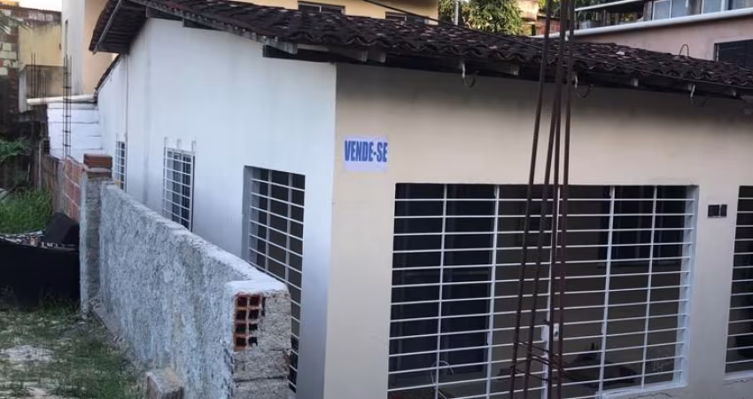 CASA PRÓXIMA A RUA ELIZA