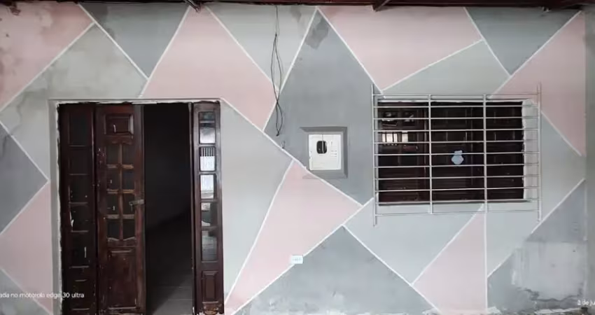 Casa bem localizada no bairro de areias com 02 quartos