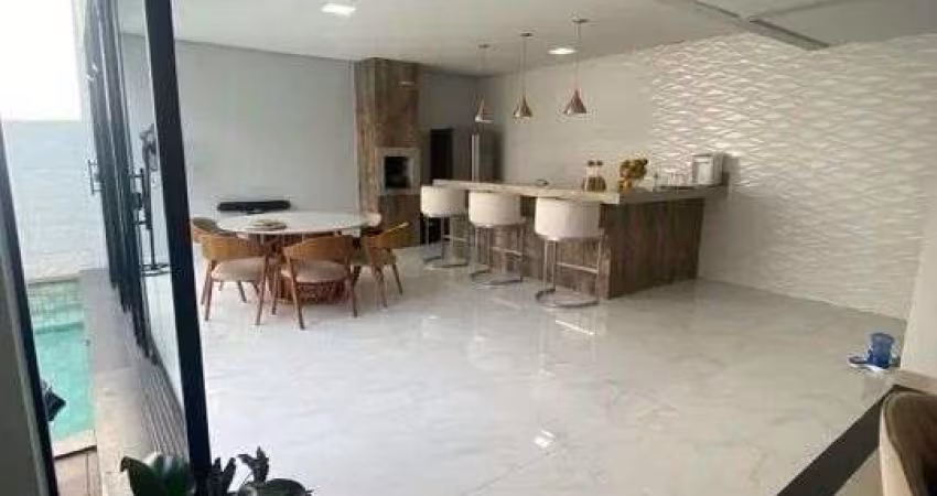 Casa moderna em condomínio fechado