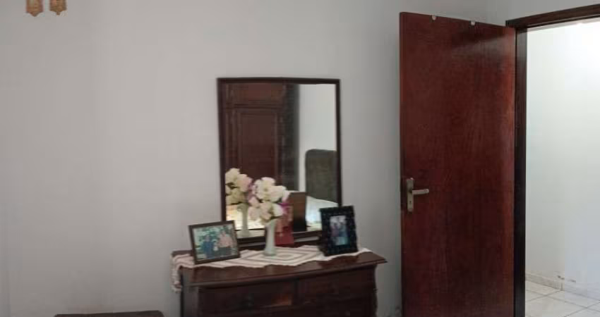 Linda Casa no Bairro de Ocian com Área Útil 185  terreno de 10 x 27