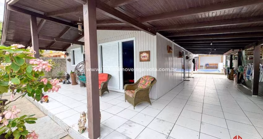 Casa com 2 dormitórios à venda, 100 m² por R$ 570.000,00 - Centro - Balneário Gaivota/SC